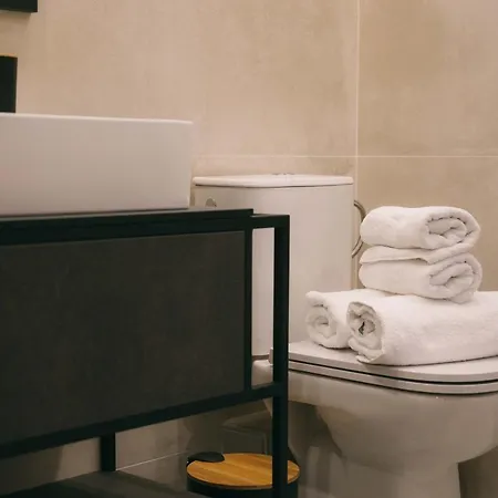 Hermes & Hotel apartamentowy Olympiakí Aktí