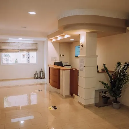 Hotel apartamentowy Hermes & 3*