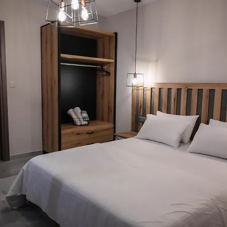 Hermes Rooms & Suites מלון דירות 3*