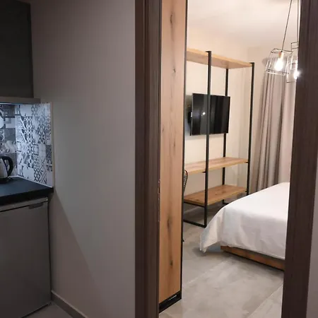 Hermes Rooms & Suites 3*