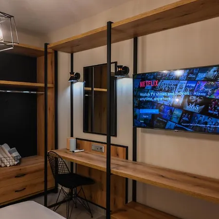 Hermes Rooms & Suites Olympiakí Aktí