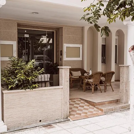 Hermes Rooms & Suites Olympiakí Aktí