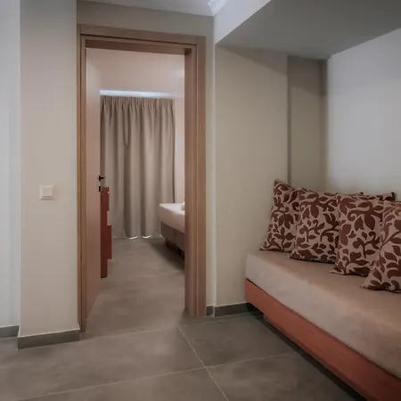 Hermes Rooms & Suites מלון דירות