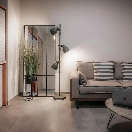 Hermes Rooms & Suites Olympiakí Aktí