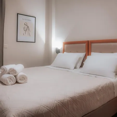 Hermes Rooms & Suites