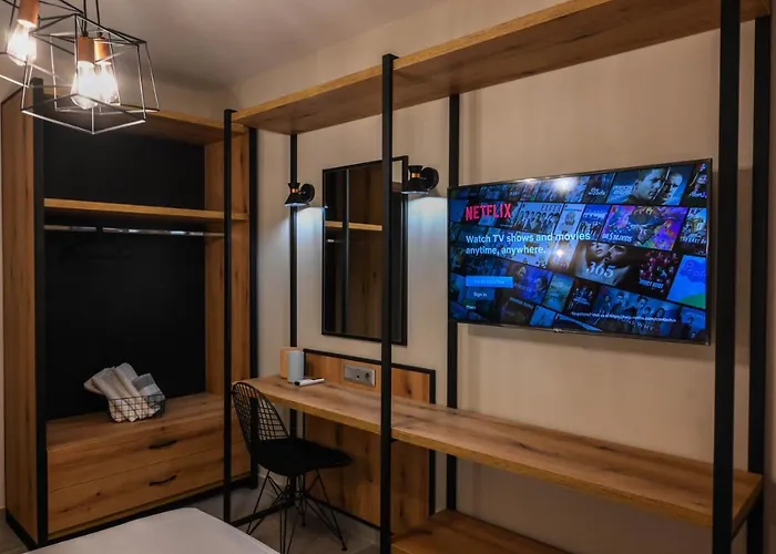 Hermes & Olympiakí Aktí