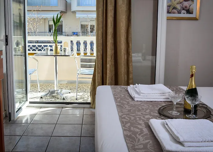 Apartahotel Hermes & Olympiakí Aktí