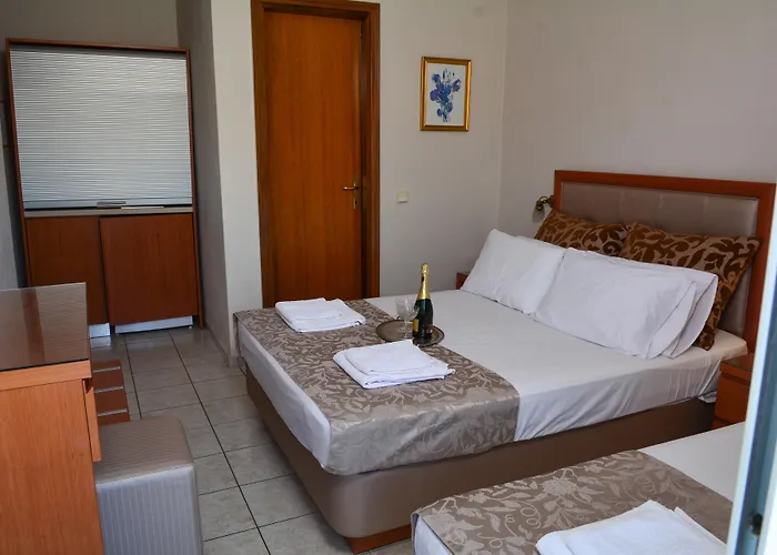 Hermes & Apartahotel 3*